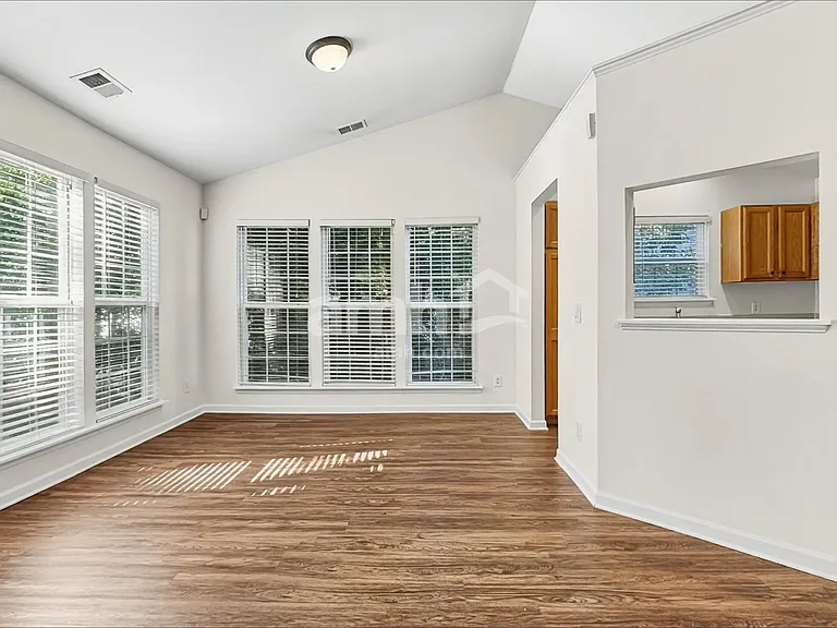 7940 Ebony Rd — Photo 5