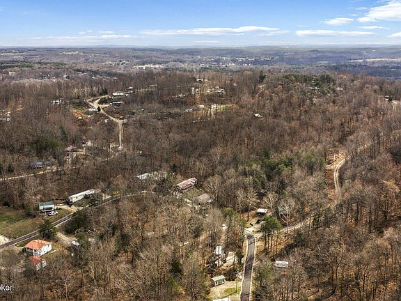 5th image of 2370 Robbin Ln