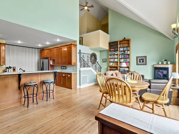 729 Walker Ave, Ashland, OR 97520
