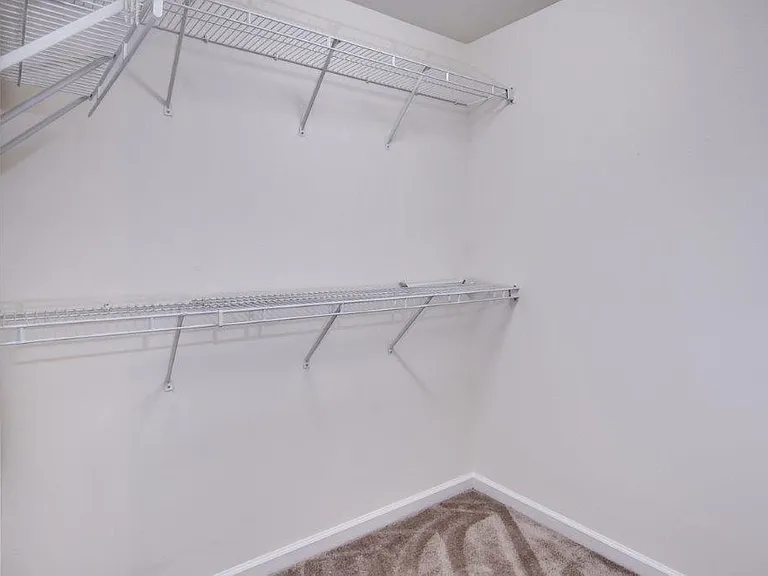 4559 Beacon Hill Dr — Photo 20