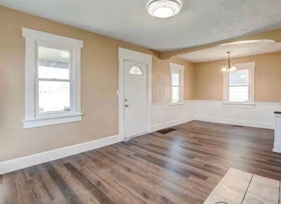 1st image of 31 S Sherman Dr