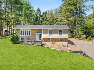5 Larchmont Dr, Hopewell Junction, NY 12533