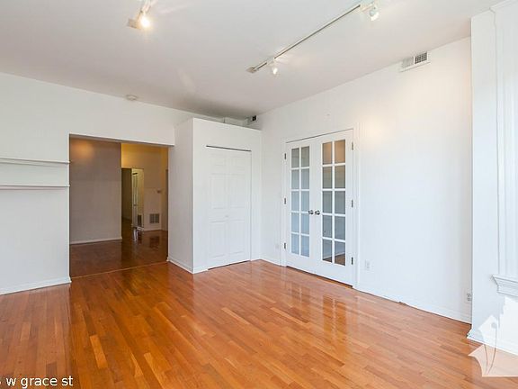 5th image of 1043 W Grace St #1621