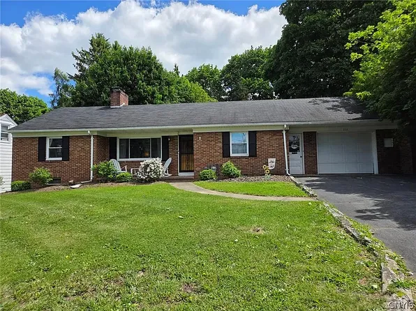 111 7th St, Syracuse, NY 13209