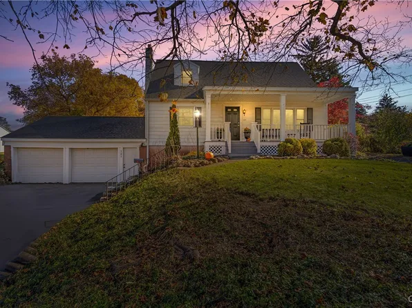 121 Kimberly Dr W, Syracuse, NY 13219