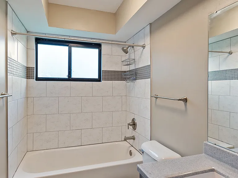 Penn Apartments — Photo 43