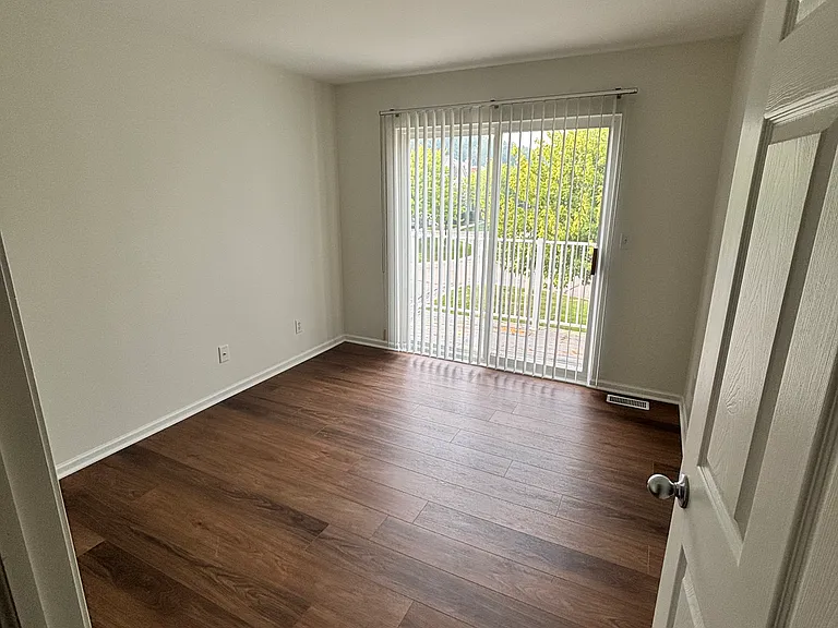 56040 Chesapeake Cir — Photo 11