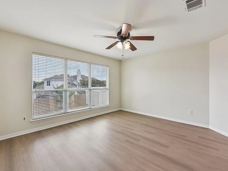 11809 Dunfries Ln — Photo 23