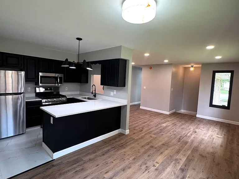 9347 Kennedy Ave — Photo 7