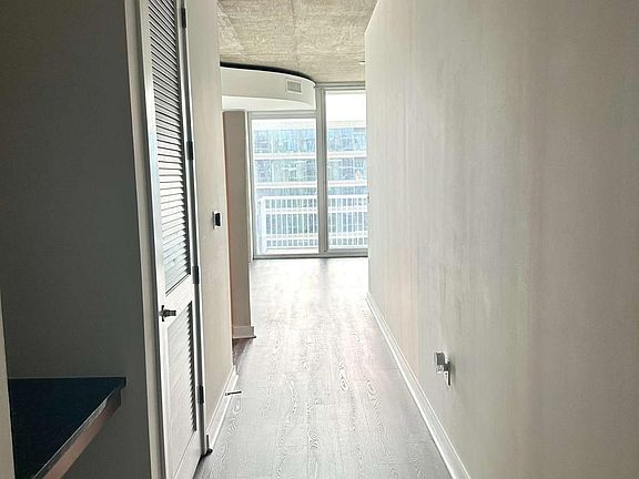 4th image of 855 W Peachtree St NE #2712