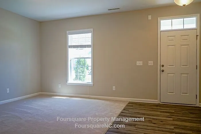 6405 Giddings St — Photo 11