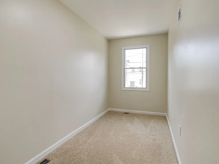 2702 Beryl Ave — Photo 16
