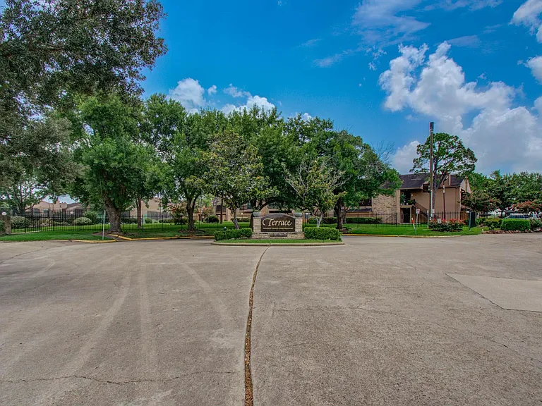 10555 Turtlewood Ct #2802 — Photo 31