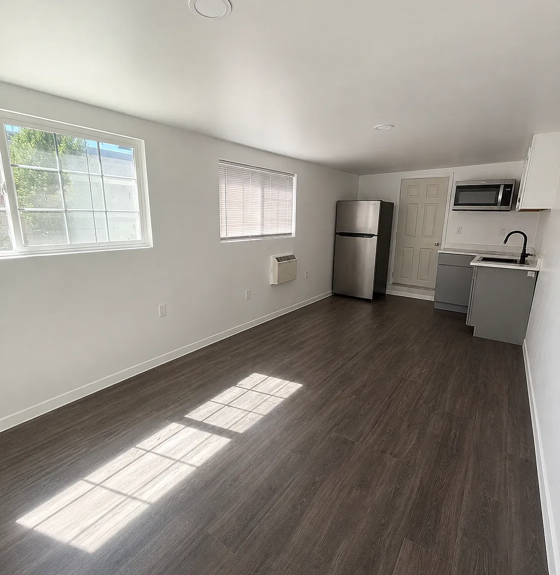 529 Heath St — Photo 2