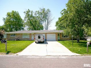 313 Georgia Pkwy, Washington, IL 61571