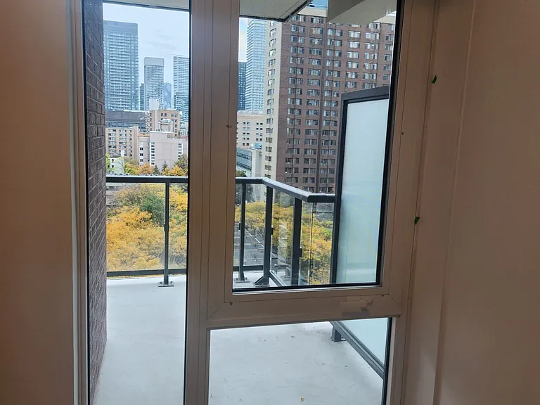 308 Jarvis St #902 — Photo 12