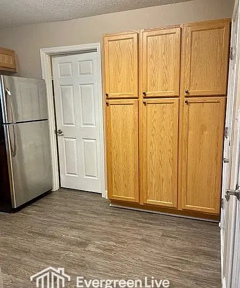 648 Carrier Dr — Photo 8