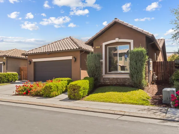 2489 S Via Versilia Drive, Fresno, CA 93727