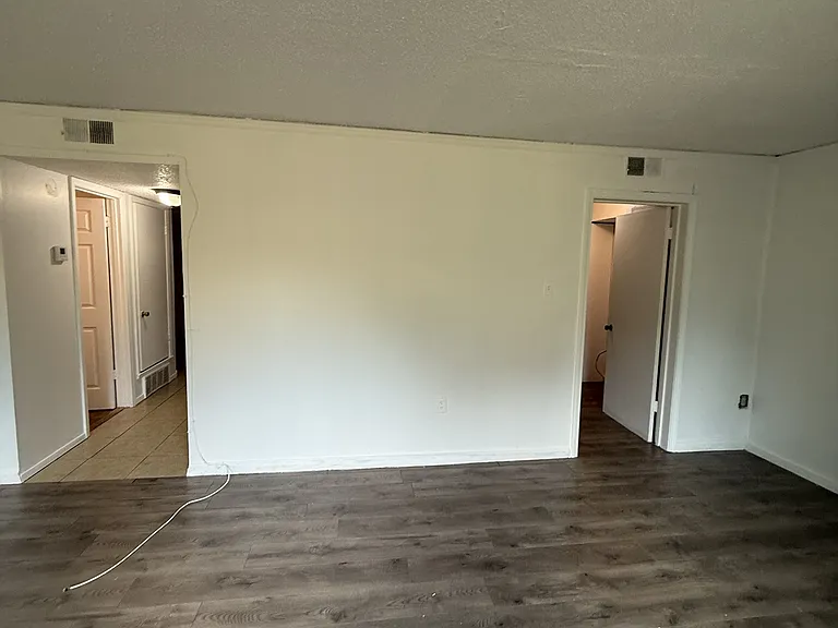 4860 Chesterwood Ct #1 — Photo 20