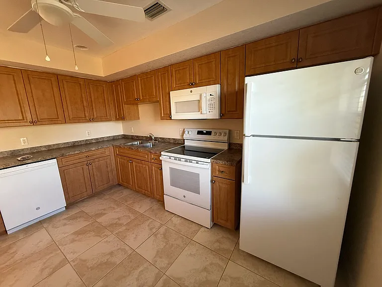 26201 Explorer Rd #5 — Photo 7