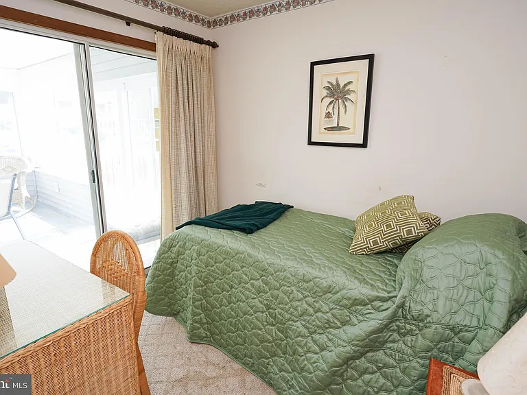 39028 Bayview W — Photo 51
