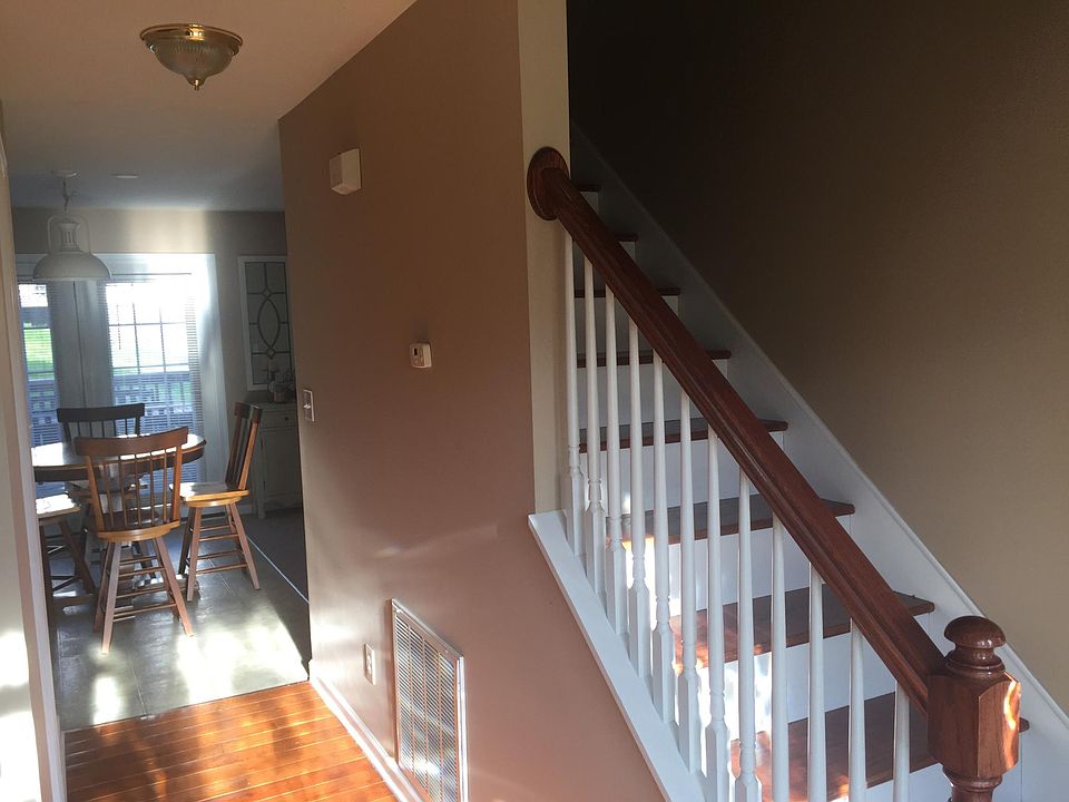1st image of 1906 Cumberland Dr
