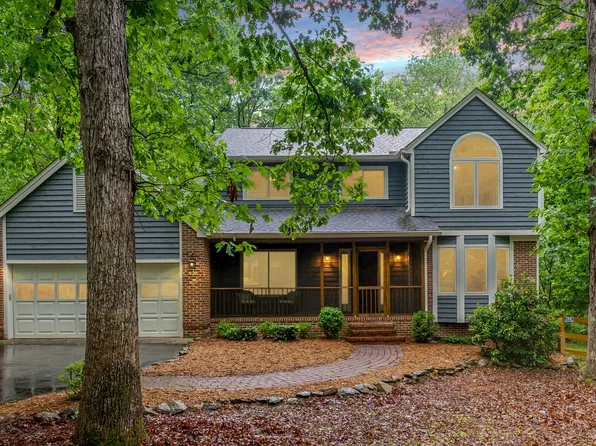 203 Mel Oaks Dr, Chapel Hill, NC 27516