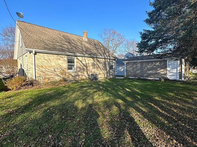 N56W5579 Sunnyside Ln — Photo 17