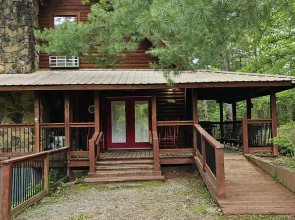 200 Peachtree Ln, Tellico Plains, TN 37385