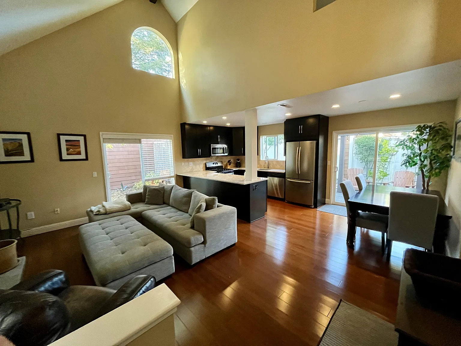 3 bed, 1291 sqft, $3,500 — Photo 3