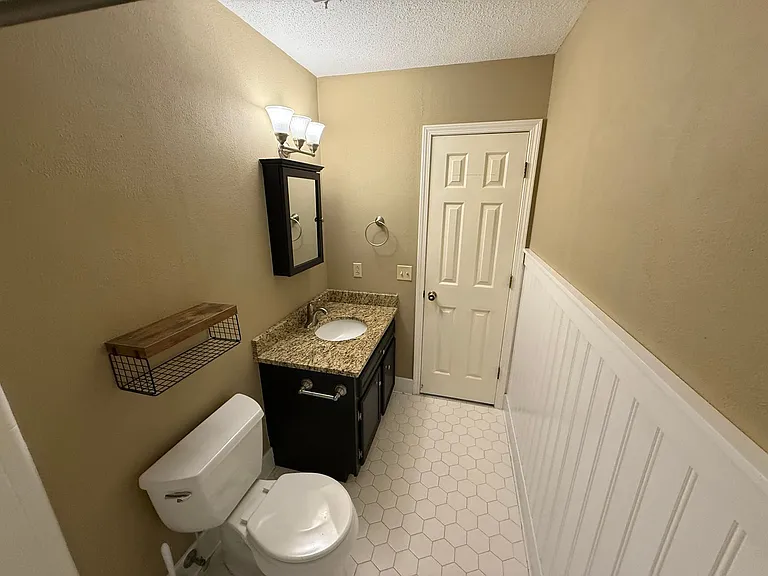 2370 Clematis Trl — Photo 17