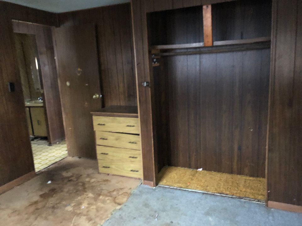 2nd image of 1228 S Lincoln Ave