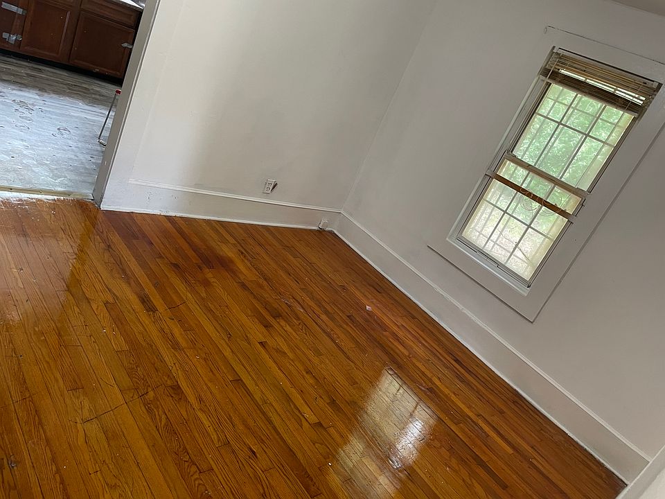2nd image of 3426 Gay St