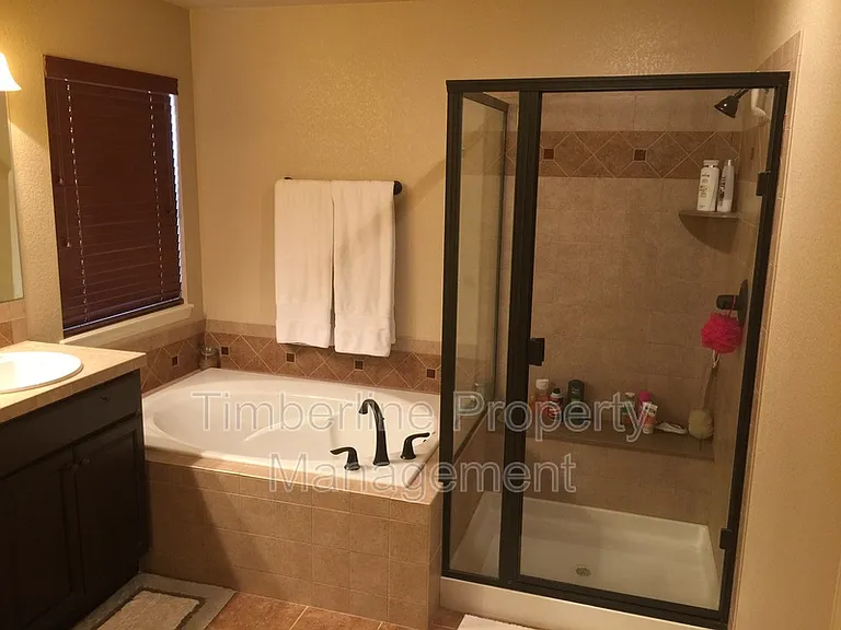 5751 Cisco Dr — Photo 24