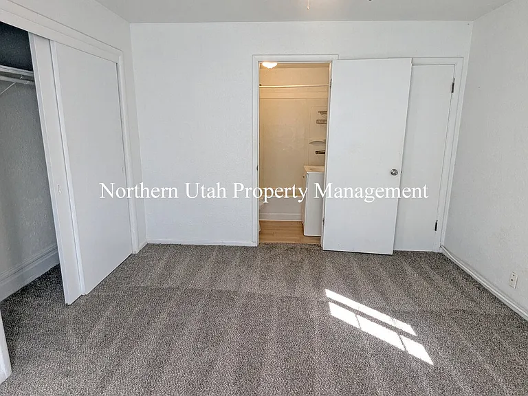 2870 Monroe Blvd #2 — Photo 7