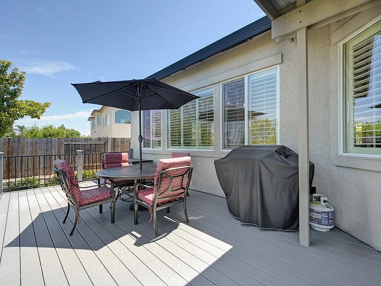 7029 Pembroke Way — Photo 64