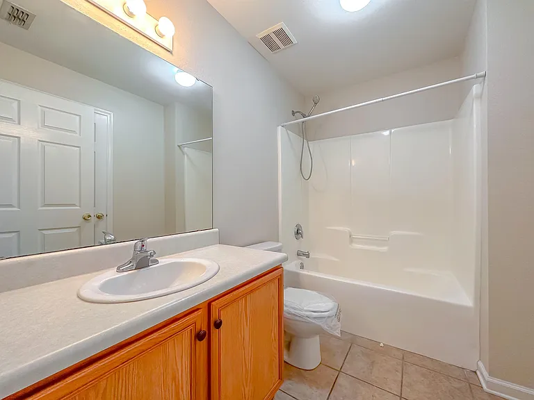 2738 W Tharpe St #1805 — Photo 24