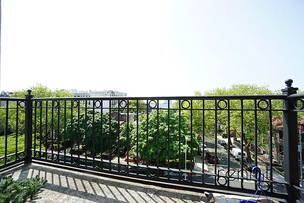 Rented by Rennit Inc. | media 10