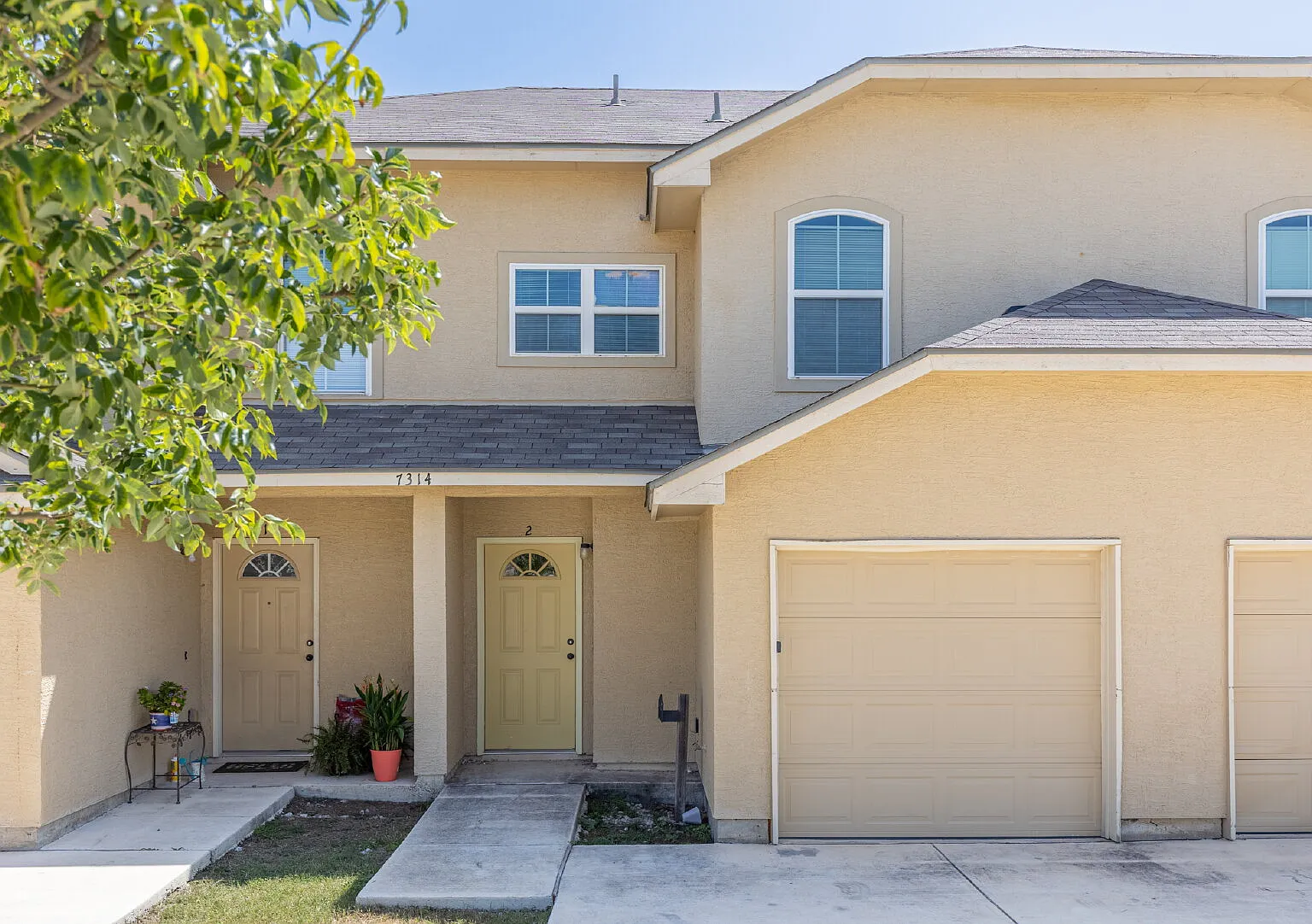 3 bed, 2.5 bath, $1,450 — Photo 1