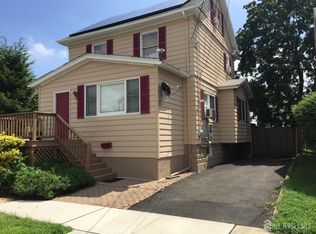 92 Longfellow St, Carteret, NJ 07008