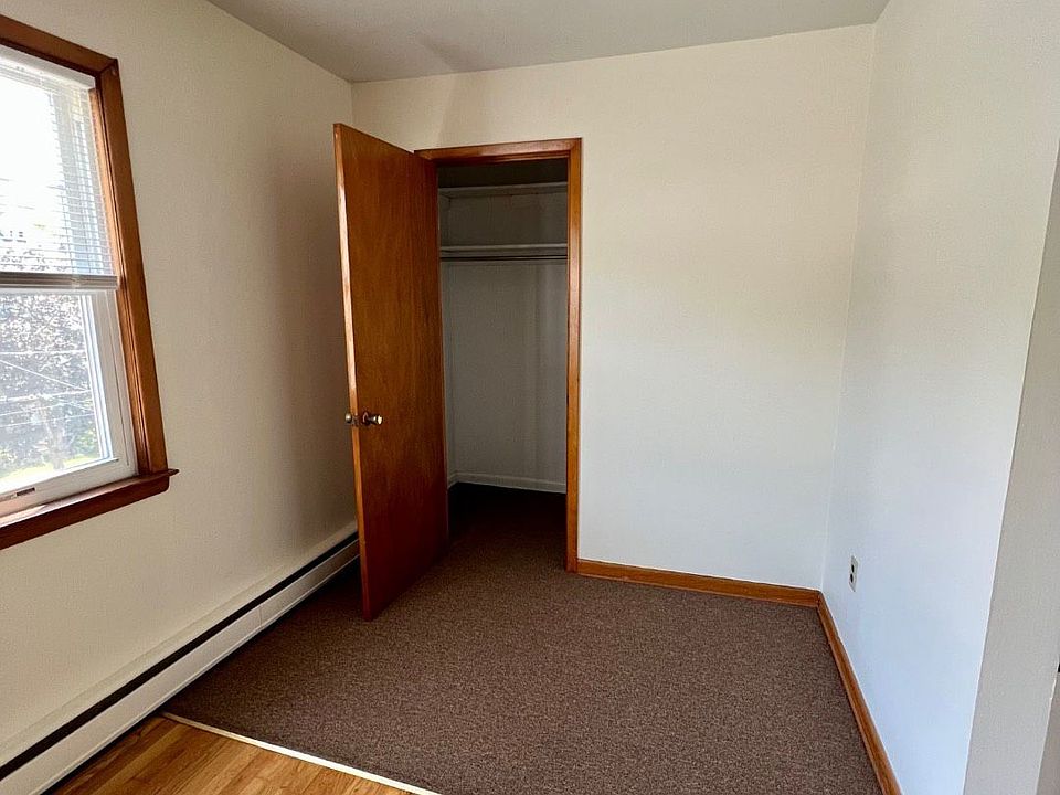 1st image of 105 Gordon Ave #2