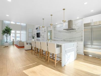 56 1st Street #L4, Pelham, NY, 10803