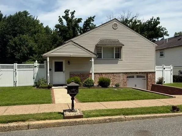 15234 Bernita Dr, Philadelphia, PA 19116