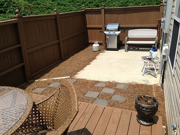 Great backyard with deck