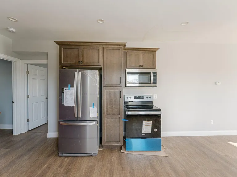59 Fairlawn Ave #3 — Photo 4