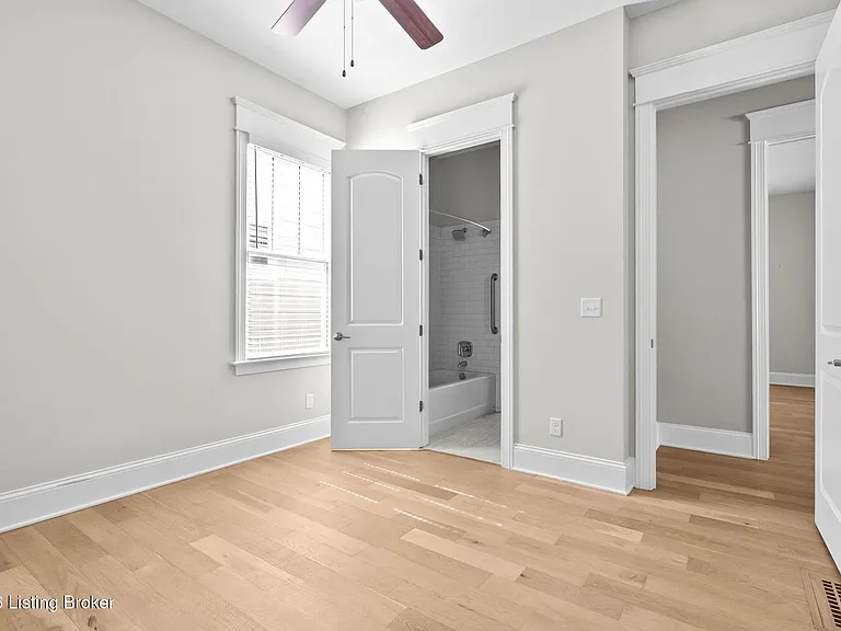 6204 Moonseed St — Photo 40
