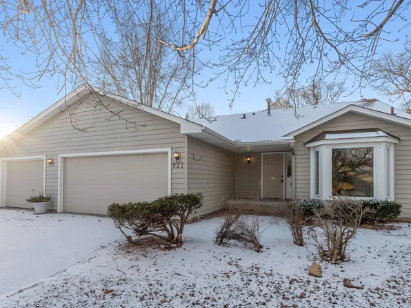 921 Curry Trl, Eagan, MN 55123