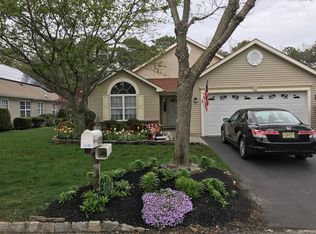 116 Skyline Dr, Lakewood, NJ 08701