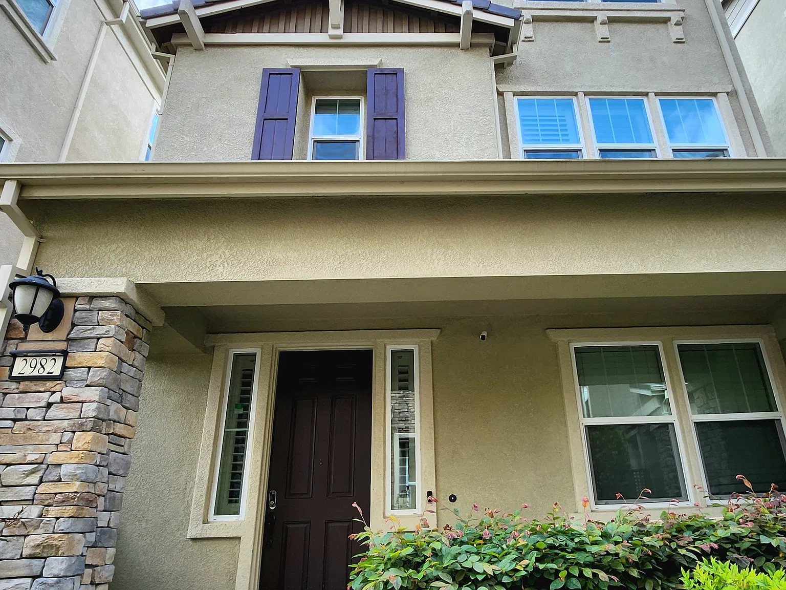 3 bed, 3.5 bath, 1996 sqft, $4,400 — Photo 3