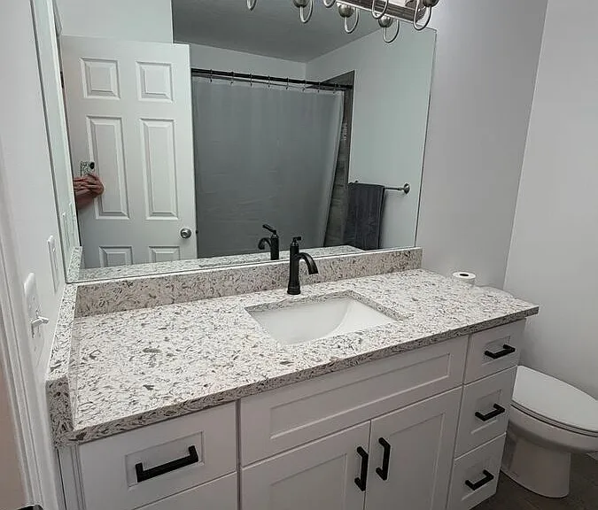 3924 W Dunkeld St #UPSTAIRS — Photo 15